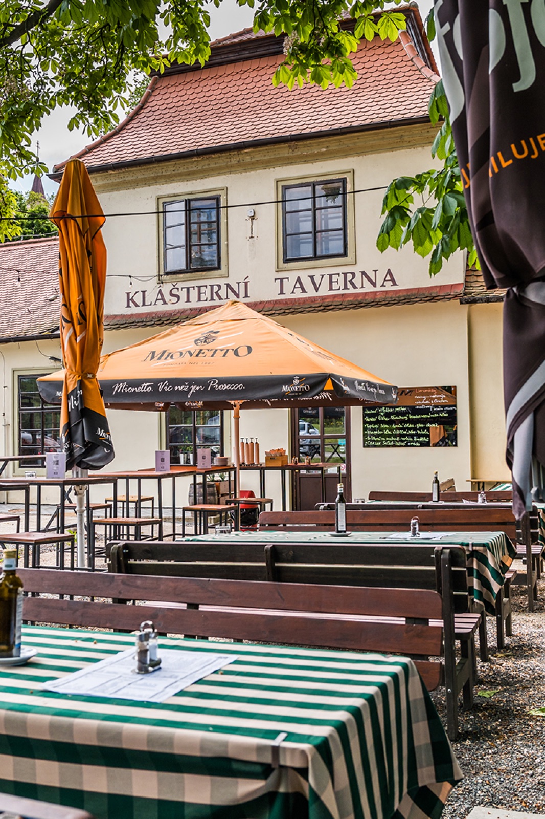 Restaurace TAVERNA u Benediktinů Rajhrad foto 8