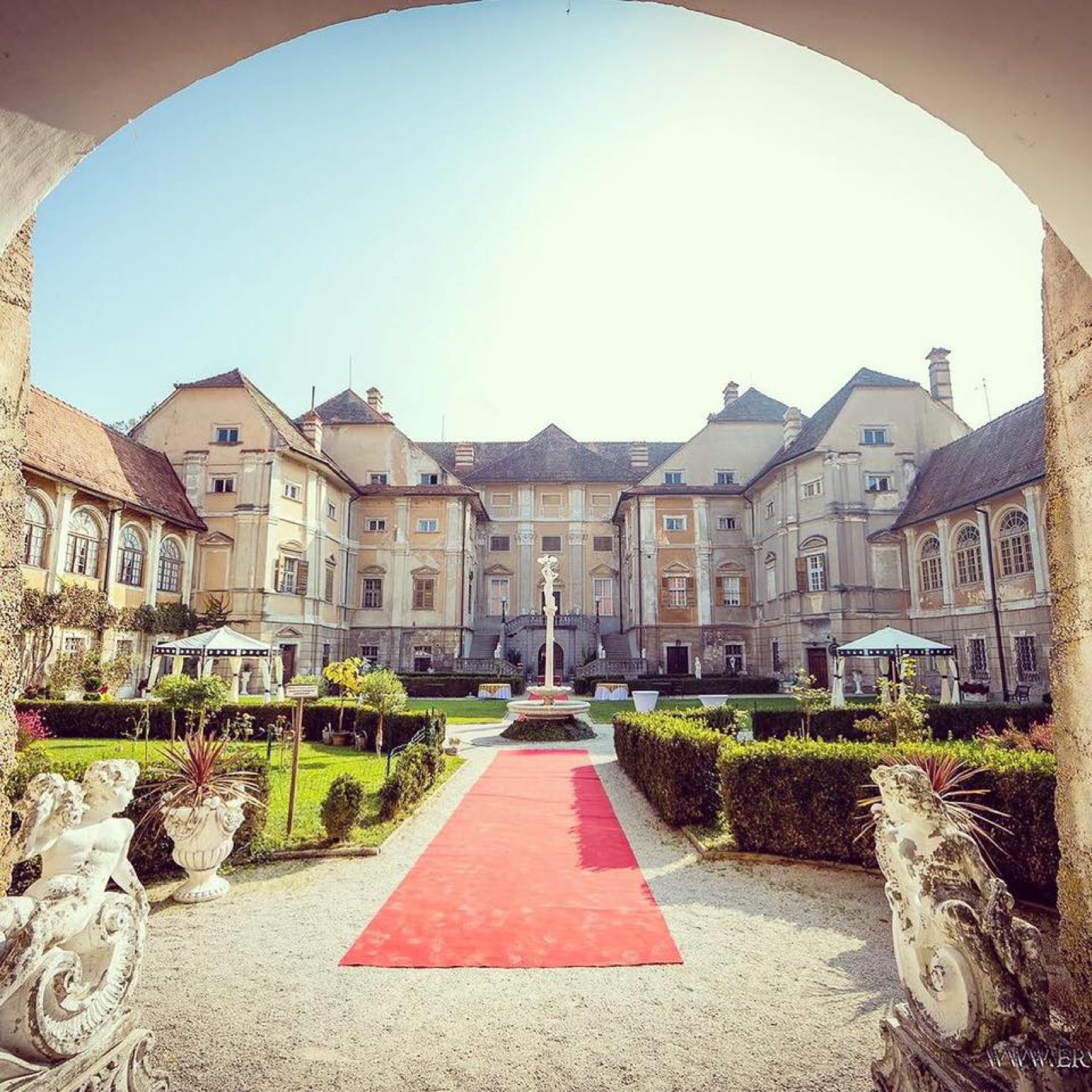 Dvorec Štatenberg
