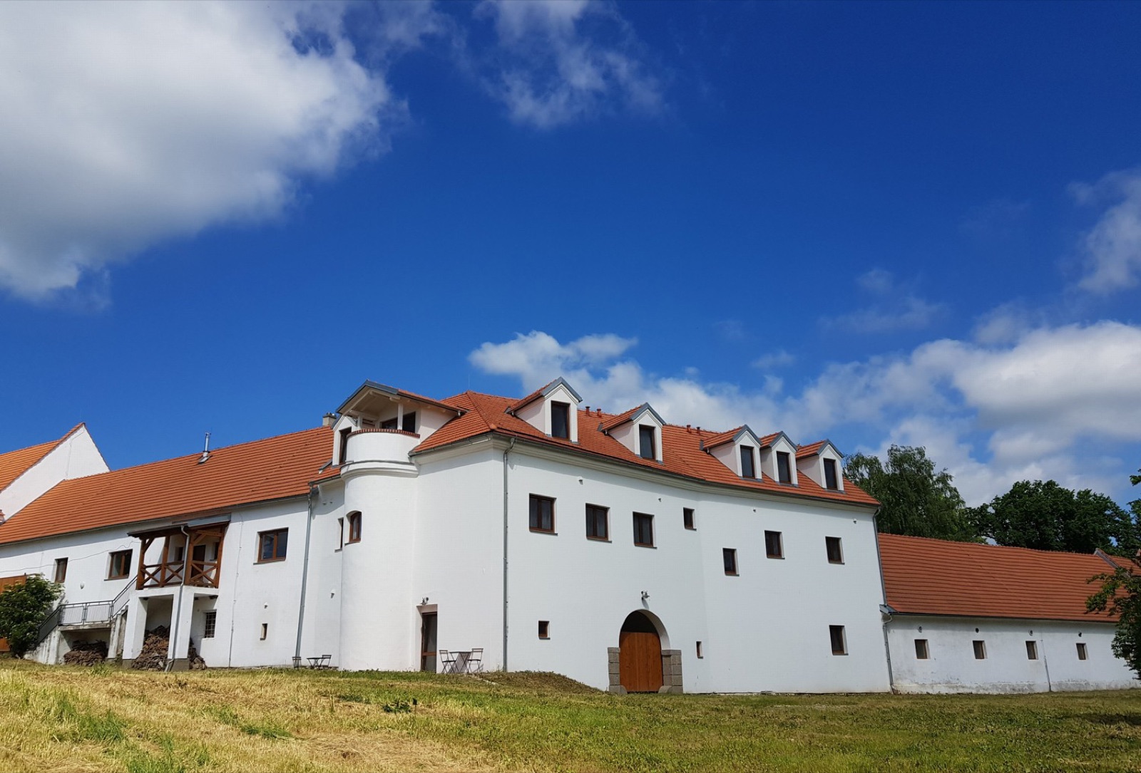 Residence Tvrz Skočice wedding venue - photo 4