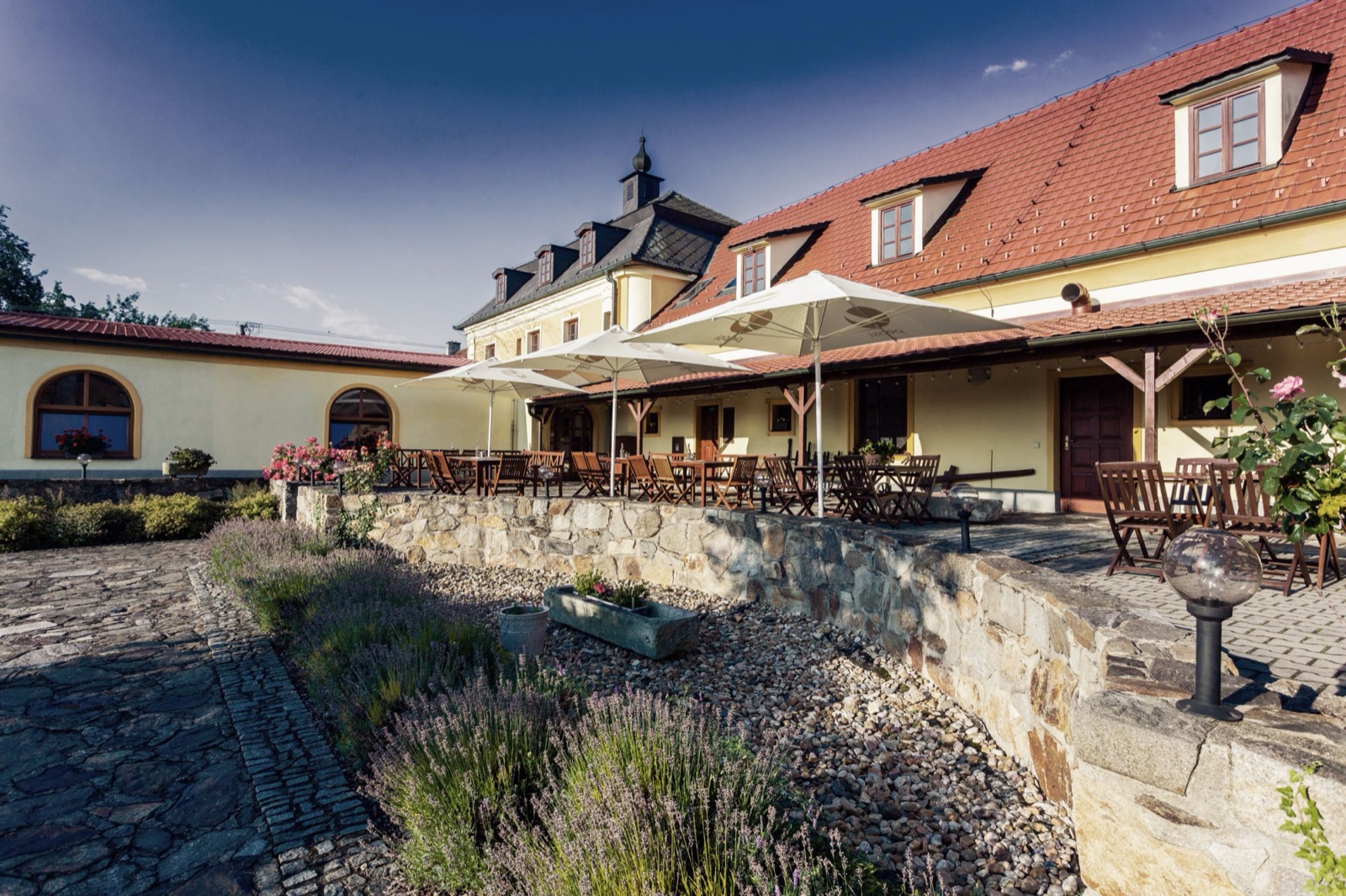 Hotel Rytířsko wedding venue - photo 4