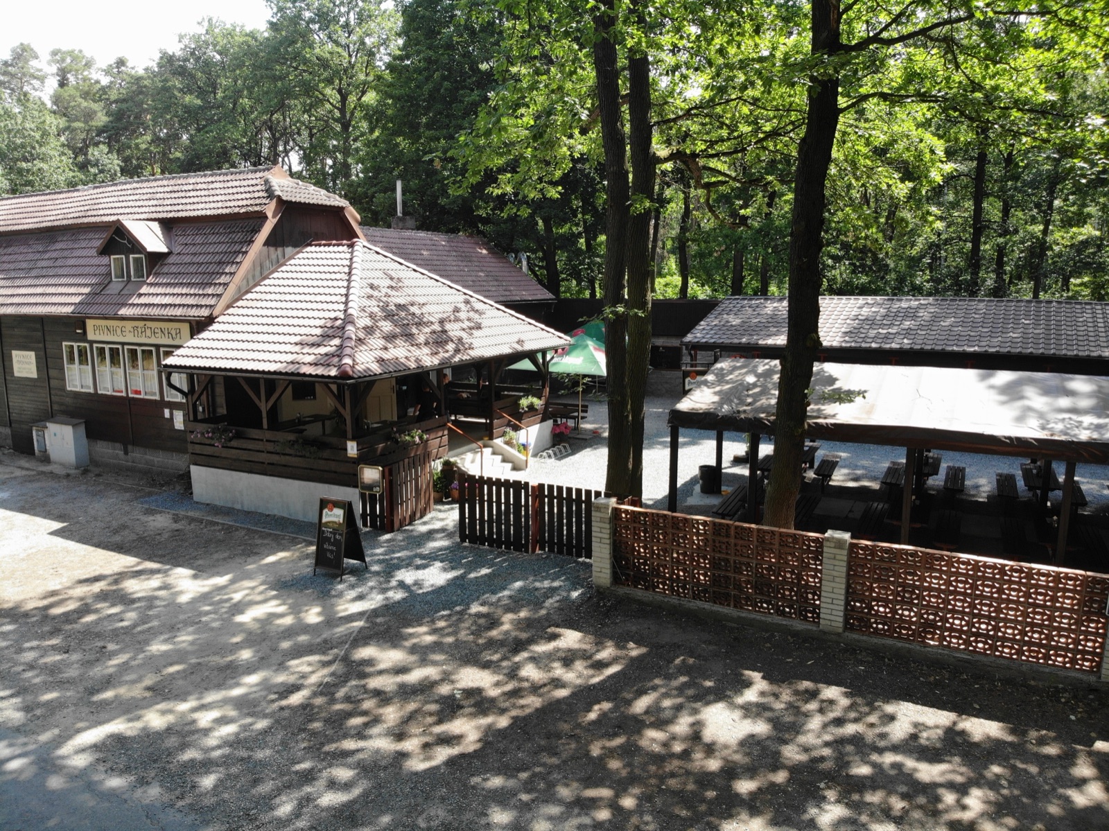 Restaurace Hájenka Kersko foto 4