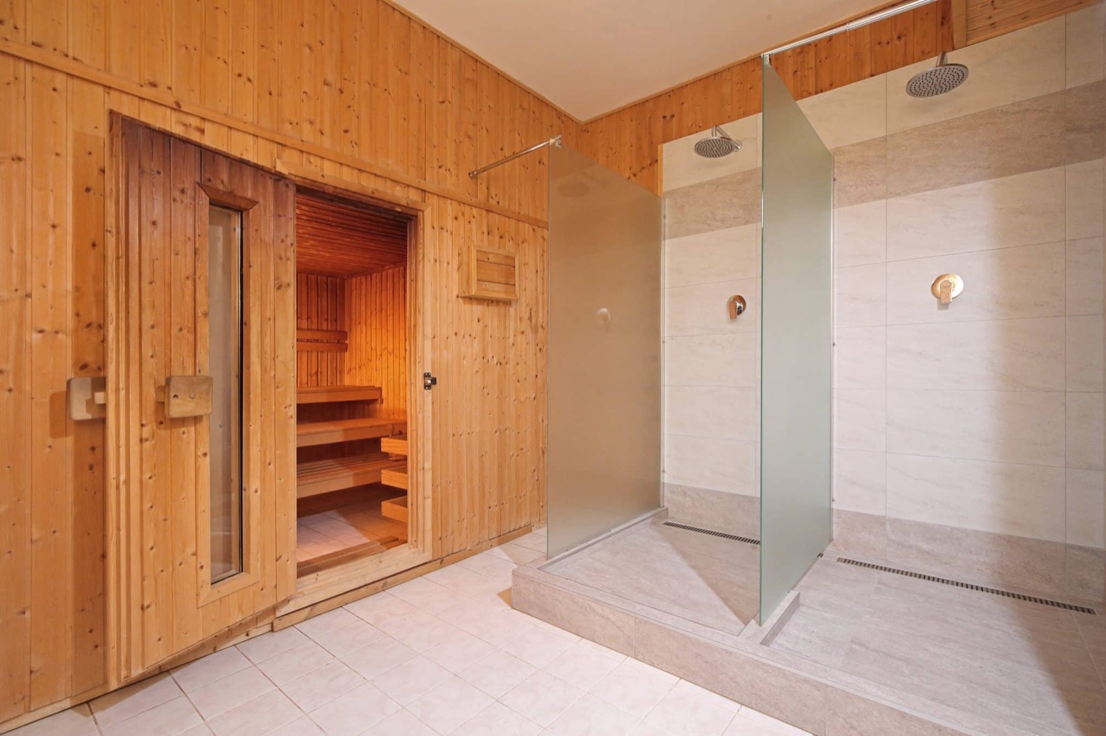 Interhotel Montana wedding venue - photo 2
