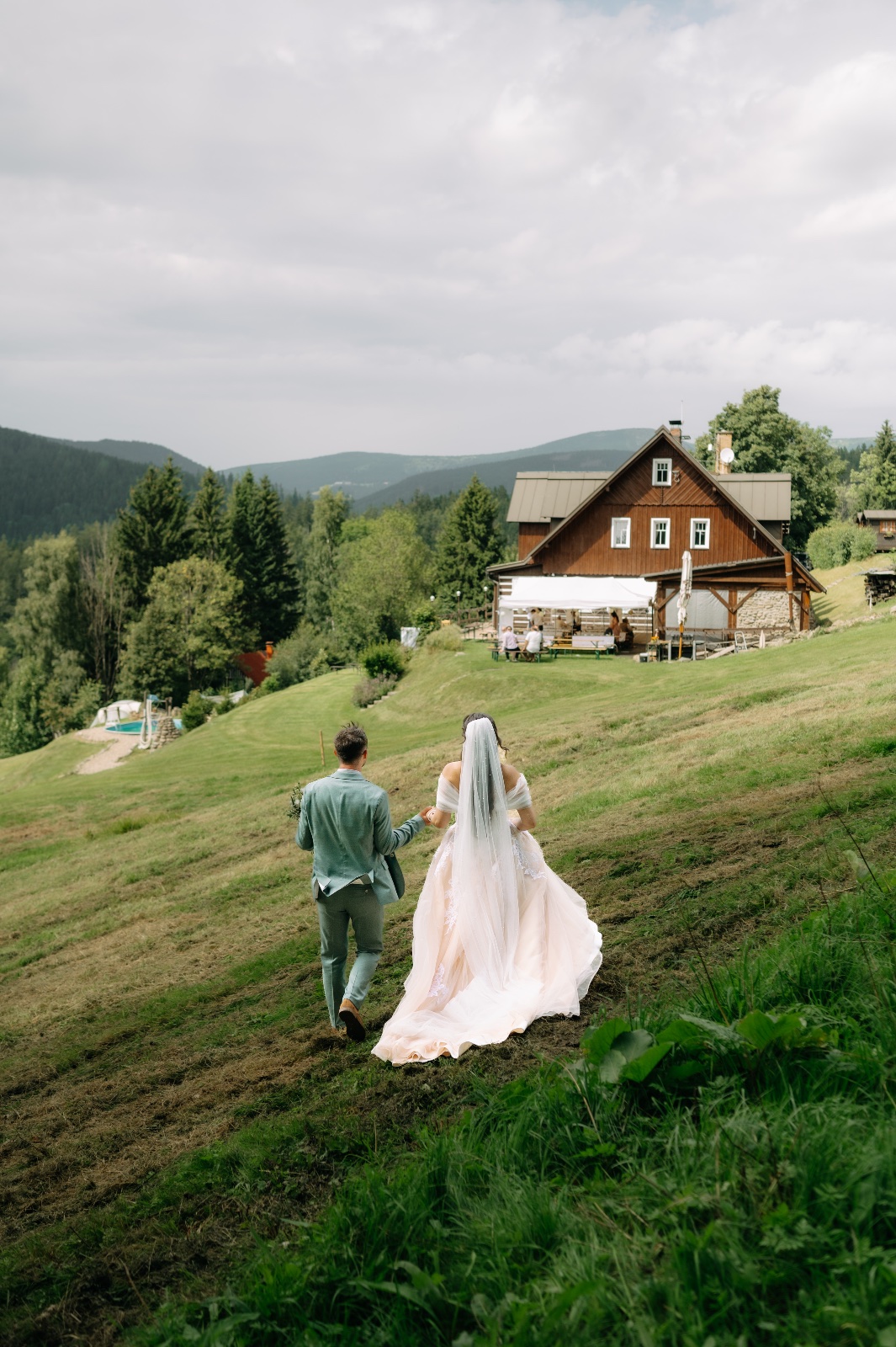 Chata Hubertka Krkonoše wedding venue - photo 4