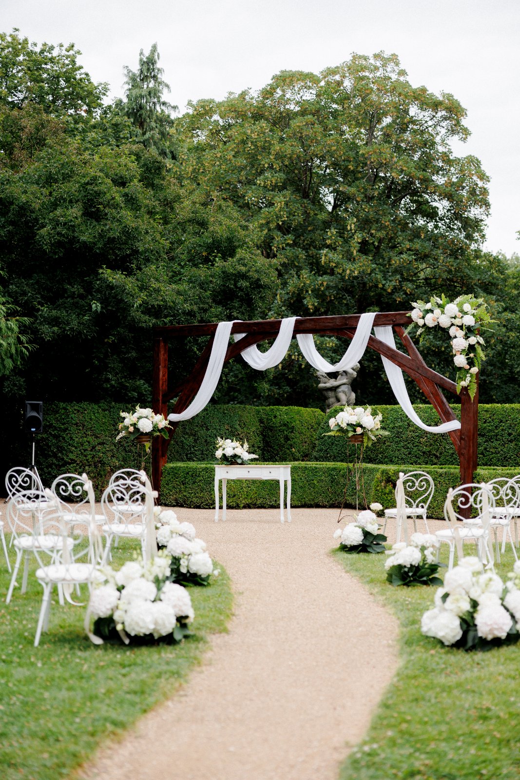 Zámek Loučeň & Zámecký hotel Maxmilián wedding venue - photo 6